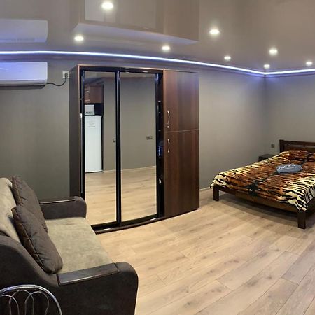 Loft-Студио В Самом Центре Николаева Apartment Luaran gambar